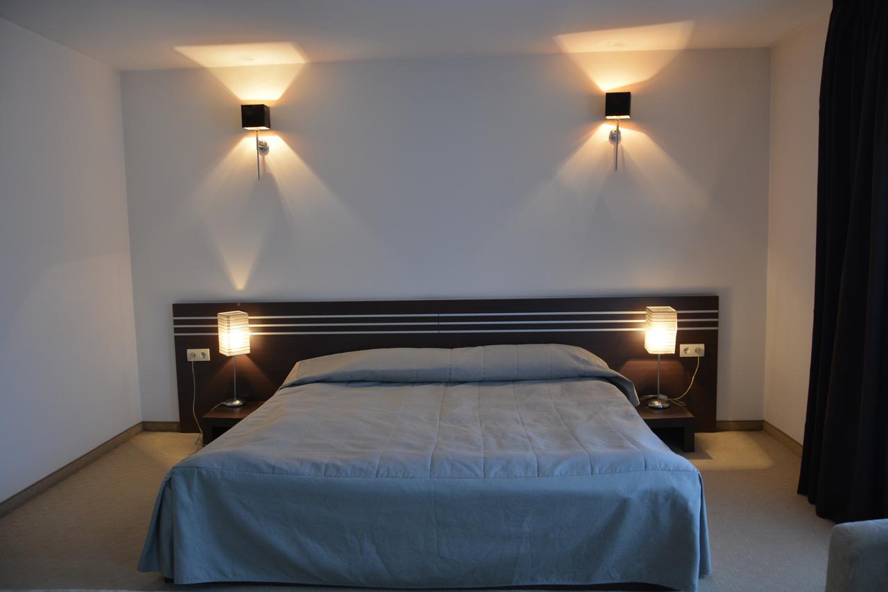 Hotel Presidivm Palace Lovech Esterno foto