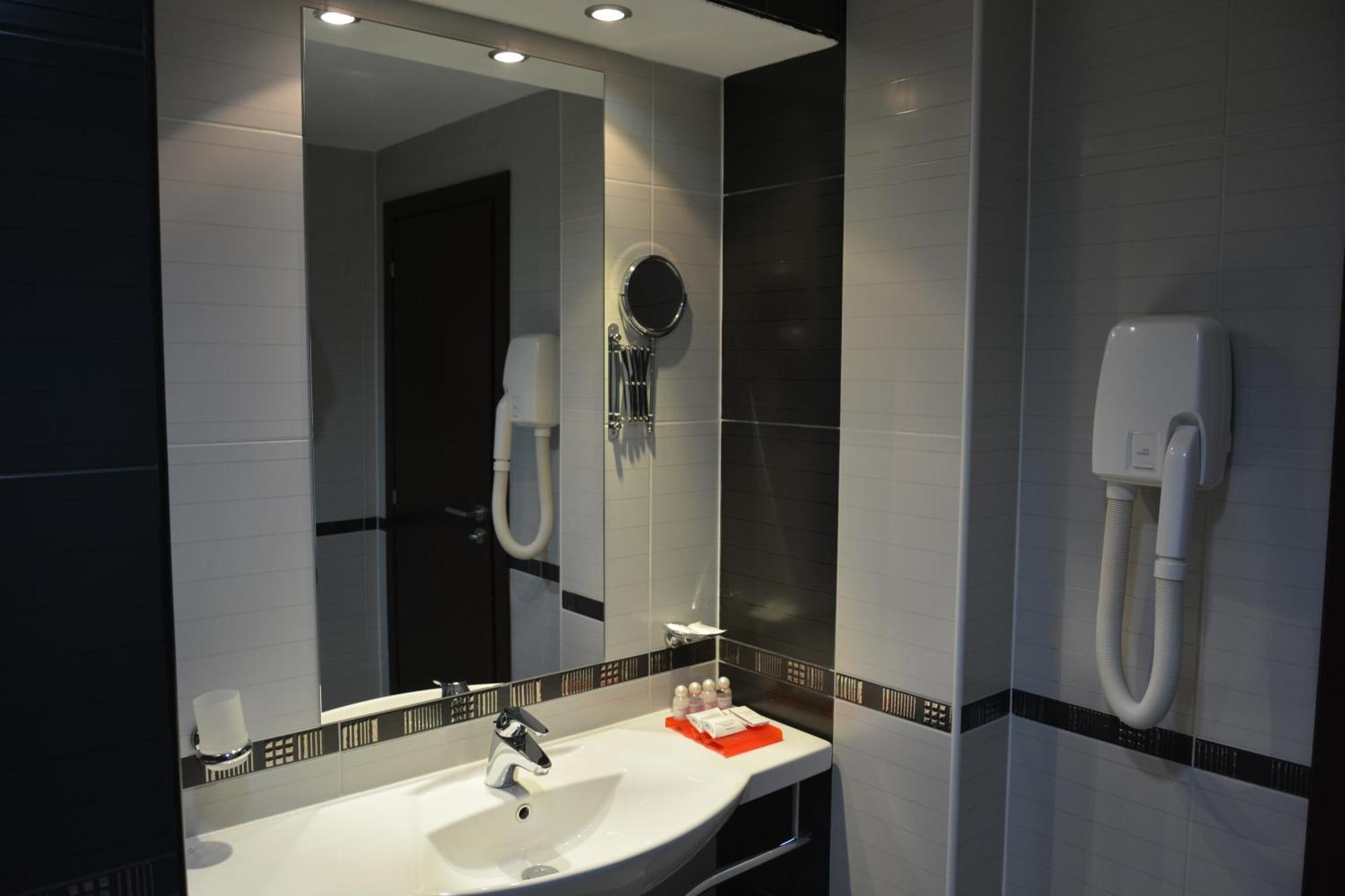 Hotel Presidivm Palace Lovech Esterno foto