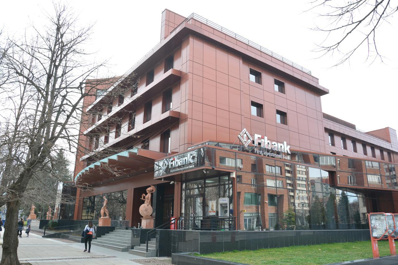 Hotel Presidivm Palace Lovech Esterno foto