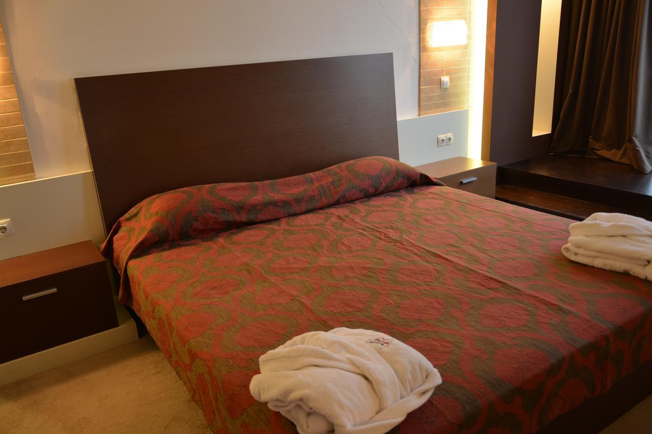 Hotel Presidivm Palace Lovech Esterno foto