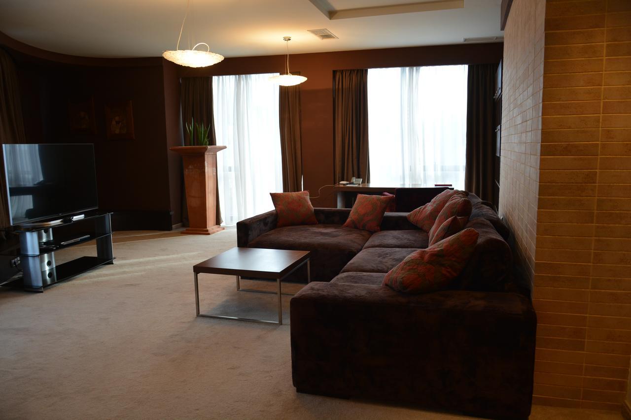 Hotel Presidivm Palace Lovech Esterno foto