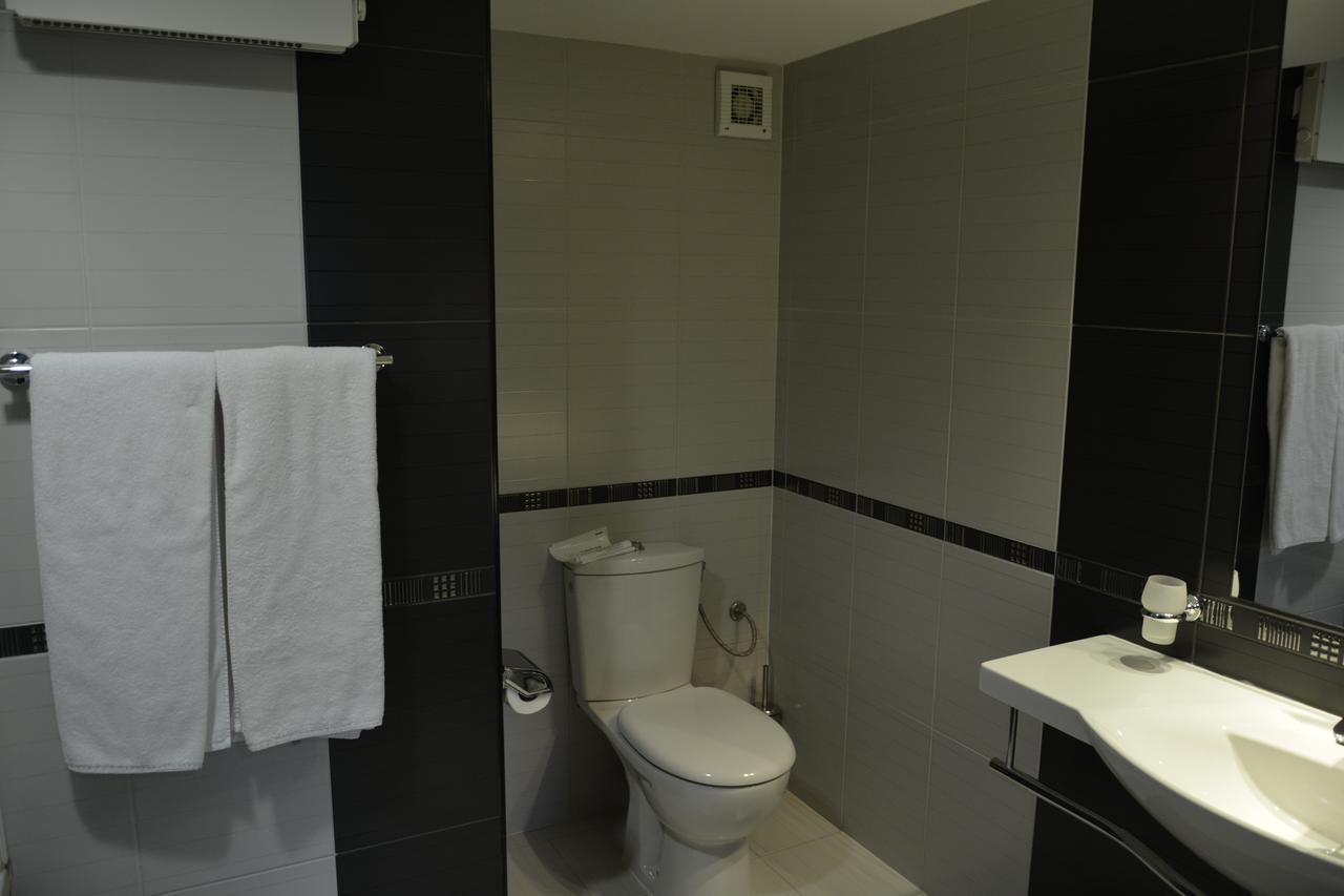 Hotel Presidivm Palace Lovech Esterno foto